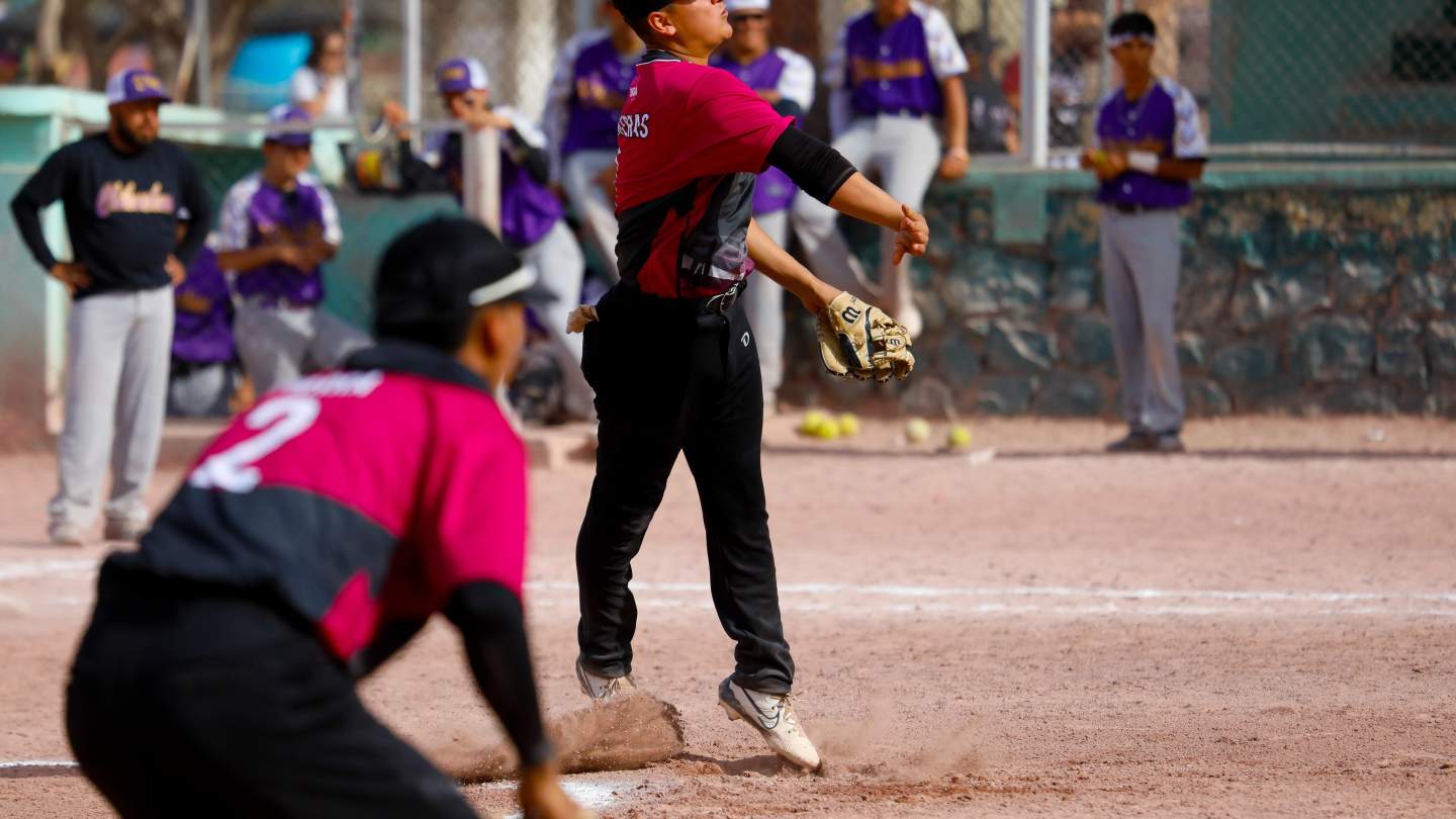 TREMENDA APERTURA DEL SOFTBOL SONORENSE EN EL MACRO REGIONAL 